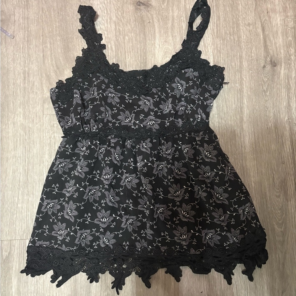 Apt. 9 Black and Gray Ruffled  Camisole Babydoll top with lace trim